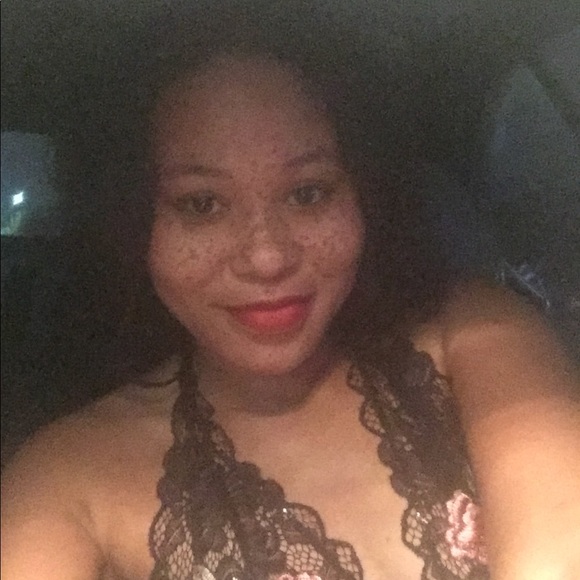 Meet your Posher, Jessica - Picture 1 of 1